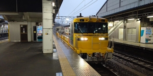水戸駅で見かけたレール運搬用キヤ